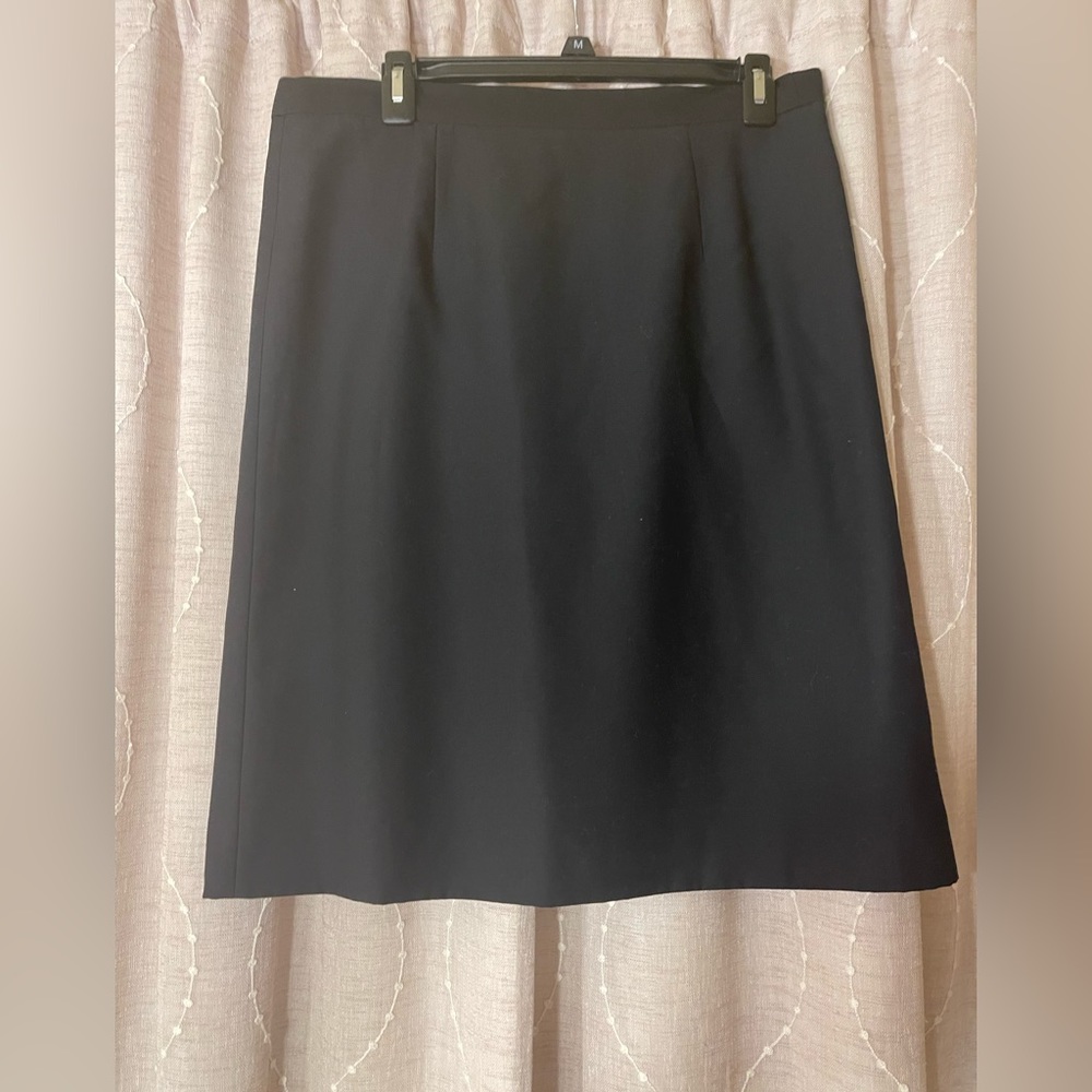 Beautiful black skirt size 8 for almost every occasion